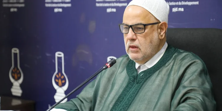 بنكيران يتوسل المواطنين للتصويت على مرشح العدالة والتنمية
