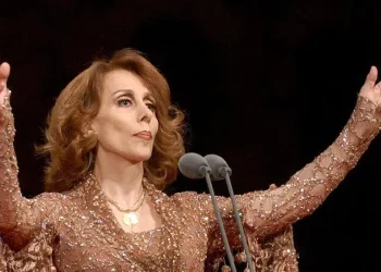 بعد الهجوم الإسرائيلي..”فيروز” تغرد من أجل لبنان