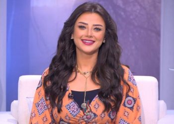 رضوى الشربيني تعلن عن توقف برنامجها