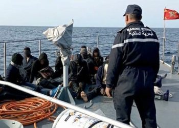 البحرية الملكية تقدم المساعدة لـ54 مرشحا للهجرة غير النظامية بطانطان