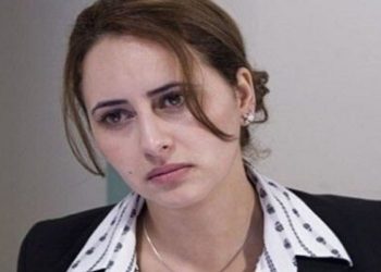 الممثلة منال الصديقي تتعرض لحادث خطير