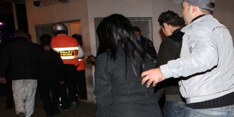 طنجة…توقيف 13 أشخاص داخل منزل للد_عارة