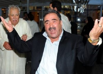 برلماني يتعرض لطعنات بالسلاح الأبيض