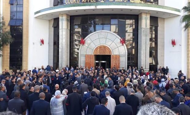 المفوضون القضائيون يتمردون على الحكومة