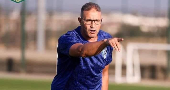 الرجاء ينهي عقد المدرب المساعد