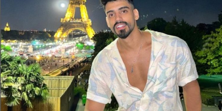 “عمر بلمير” رفقة حبيبته في جولة سياحية بالبرازيل