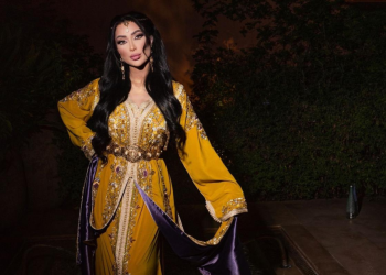 دنيا بطمة تخطف الأنظار بالقفطان المغربي