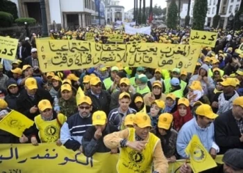 نقابة تدعو إلى تشكيل جبهة واسعة لمواجهة قانون الإضراب
