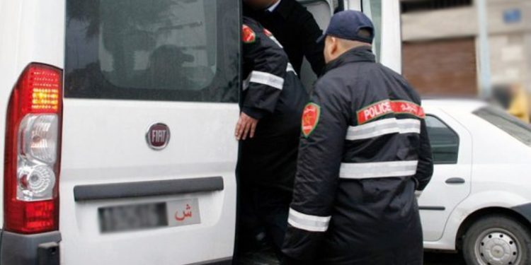 توقيف متهمين برشق رجال الأمن بالحجارة