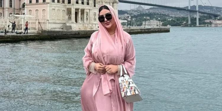 صوفيا أولحيان تفاجئ متابعيها بمدينة الدارالبيضاء