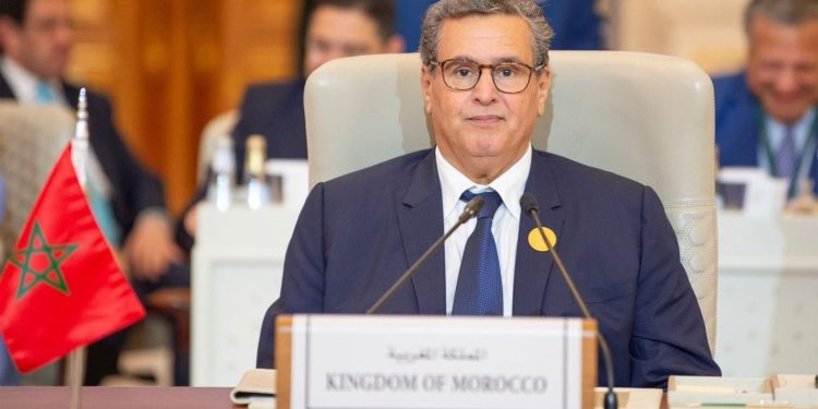 أخنوش يحل بالرياض لتمثيل الملك في القمة العربية الإسلامية المشتركة غير العادية