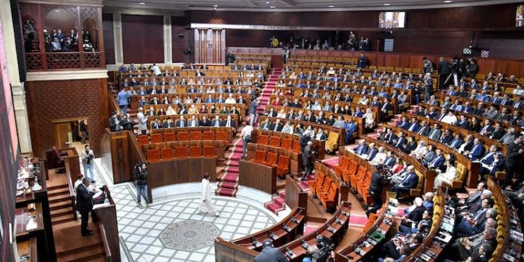 الأغلبية البرلمانية تكشف جديد قانون الإضراب الذي طال إنتظاره