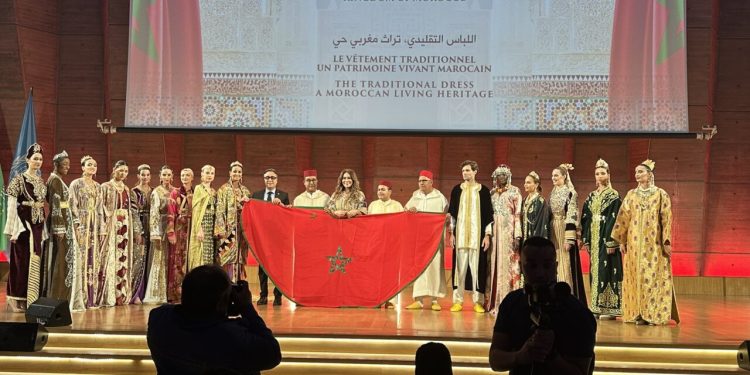 القفطان المغربي يتألق في الأسبوع العربي الأول باليونسكو
