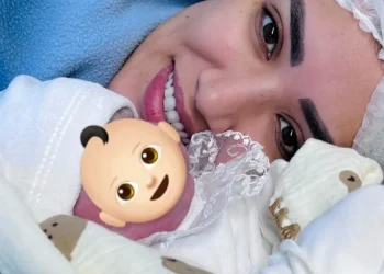 المؤثرة سارة أبو جاد تستقبل مولودتها