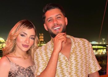 بسبب “قبلة” خولة وعلاء يتعرضان لموجة من الانتقادات في باريس