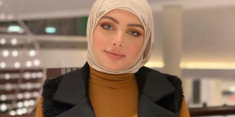 نهيلة “باربي” تحتفل بـ 4 ملايين متابع على “إنستغرام”