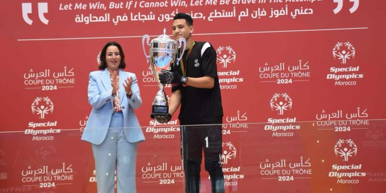 فريق جمعية آباء وأصدقاء الأطفال المعاقين ذهنيا بالدار البيضاء يتوج بكأس العرش لكرة القدم داخل القاعة لسنة 2024