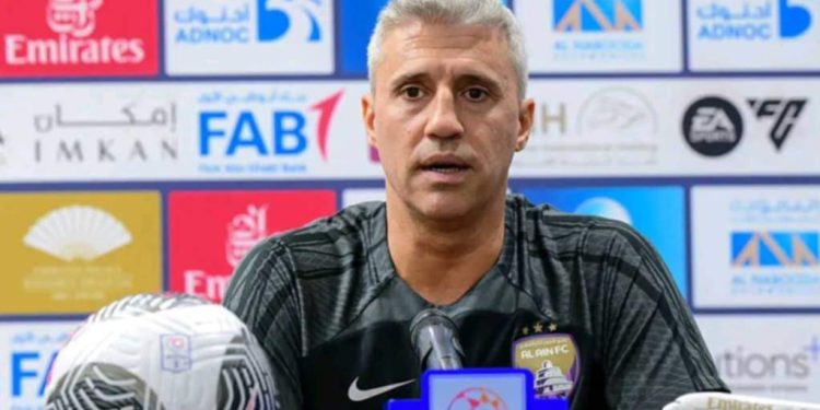 العين الإماراتي يقيل مدربه الأرجنتيني كريسبو