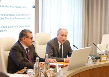 الحكومة تجدد دعمها لمشروع “المدرسة الرائدة”