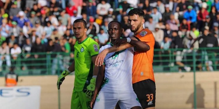 رجاء بني ملال يفوز بالديربي وينفرد بالصدارة