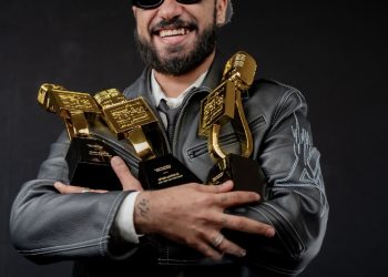“الغراندي طوطو” يشارك أول صورة لابنه الأول