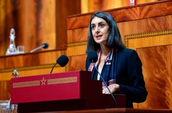 نادية فتاح مدعوة للمساءلة البرلمانية بسبب تسقيف ثلاثين سنة