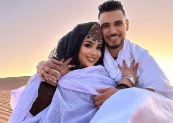 بعد هروبه من الشرطة..زوج أميمة باعزية يعود للواجهة