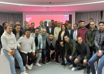 ممثلو الأندية الوطنية يشيدون ببطاقة الملاعب