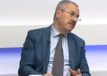 الوزاني يطالب بمستحقاته من آيت منا