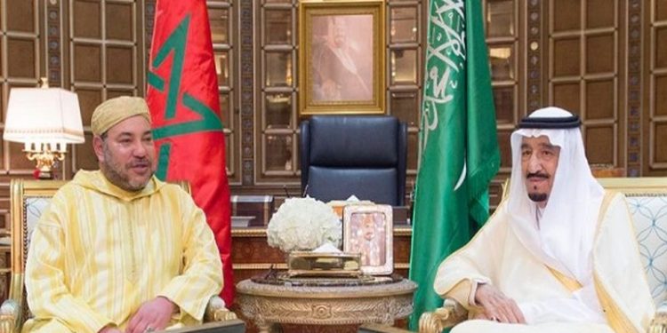 الملك سلمان بن عبد العزيز مبرقا الملك: “حفظك الله من كل سوء ومكروه”