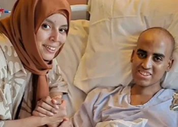بتدوينة..“التيكتوكر” خديجة الصديقي تُقلق متابعيها بشأن وضع زوجها