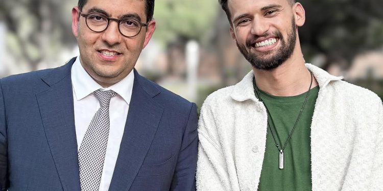 عادل تاويل يتعرض للسرقة ويفقد أشياء غالية