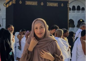 ببداية السنة الجديدة..هند زيادي تؤدي مناسك العمرة