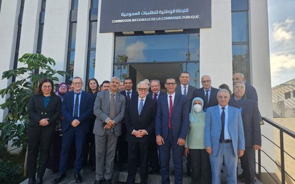 الأمين العام للحكومة يترأس حفل تنصيب رئيس اللجنة الوطنية للطلبيات العمومية