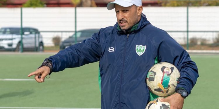 إصابة لاعب بارز في النادي القنيطري قبل قمة يوم الأحد