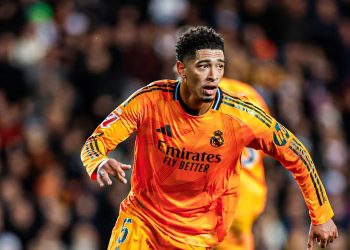 ريال مدريد يفوز على فالنسيا ويتصدر الليغا