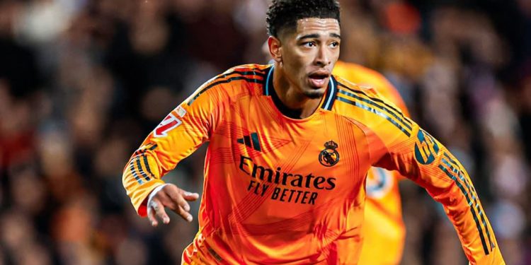 ريال مدريد يفوز على فالنسيا ويتصدر الليغا
