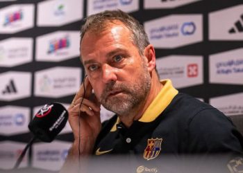 مفاجأة في تشكيلة برشلونة أمام ريال مدريد