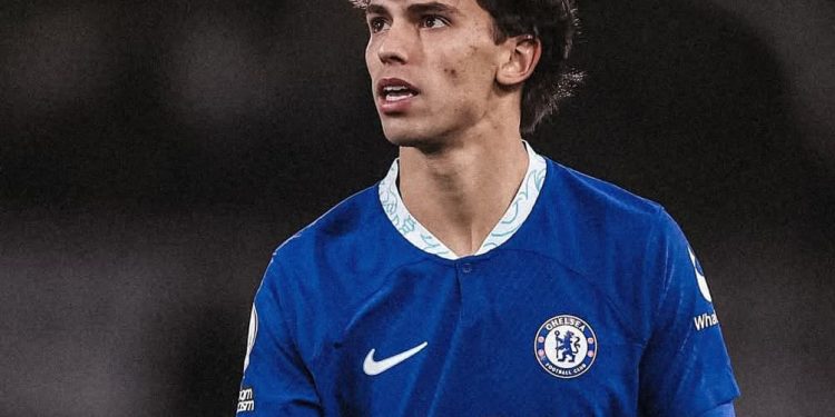 البرتغالي جواو فيليكس قريب من عملاق إيطاليا