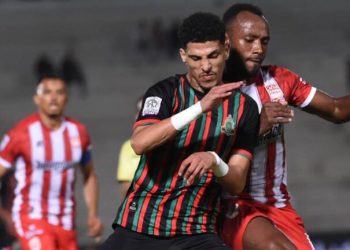 النادي المكناسي يفرض التعادل على الجيش الملكي في مباراة هيتشكوكية