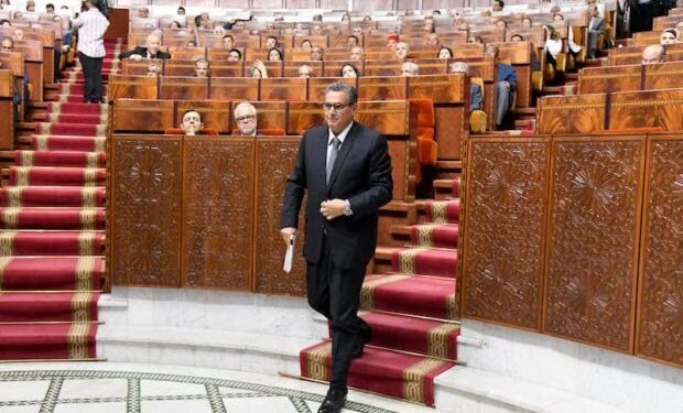 الفريق الحركي يستدعي أخنوش إلى مجلس النواب