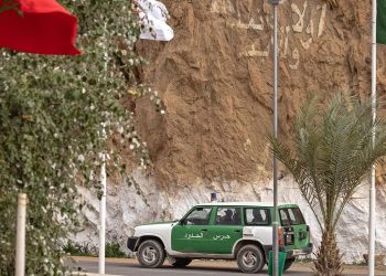 السلطات بالجزائر تفرج عن عدد مهم من المغاربة