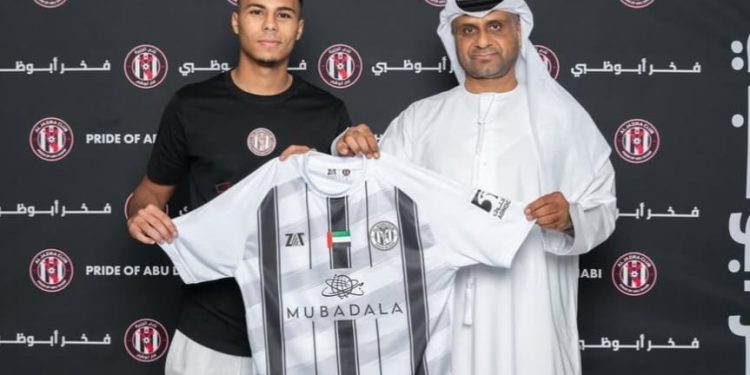 الجزيرة الإماراتي يوقع لموهبة إتحاد تواركة