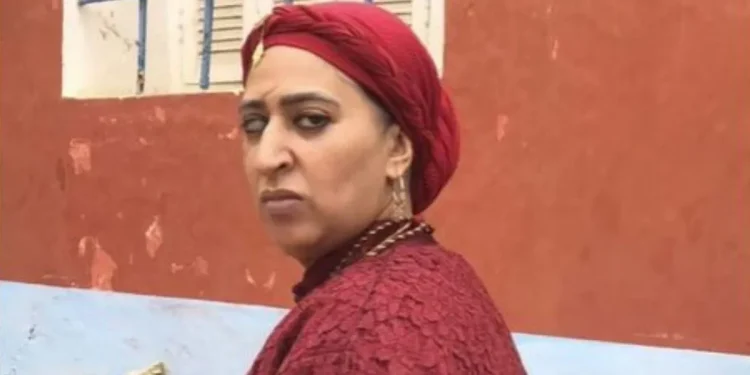 الفنانة دنيا بوطازوت تحذر جمهورها من دورها الجديد