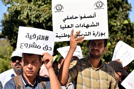 أساتذة الشهادات يطالبون بالتسوية العاجلة لملفهم