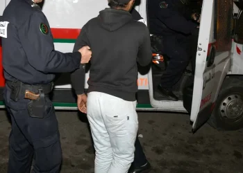 توقيف شخص تبدو عليه أعراض غير طبيعية للاشتباه في تورطه في قضية تتعلق بال.قتل ال.عمد