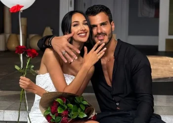 زكية و عمر مشتركي برنامج “قسمة ونصيب” يعلنان خطبتهما
