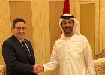 المغرب والإمارات يبحثان تعزيز التعاون بالطيران المدني