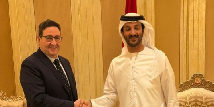 المغرب والإمارات يبحثان تعزيز التعاون بالطيران المدني