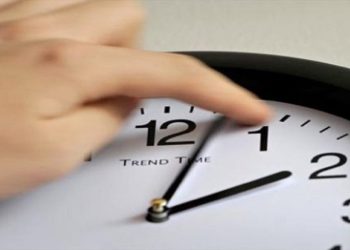 هذا موعد العودة إلى الساعة القانونية